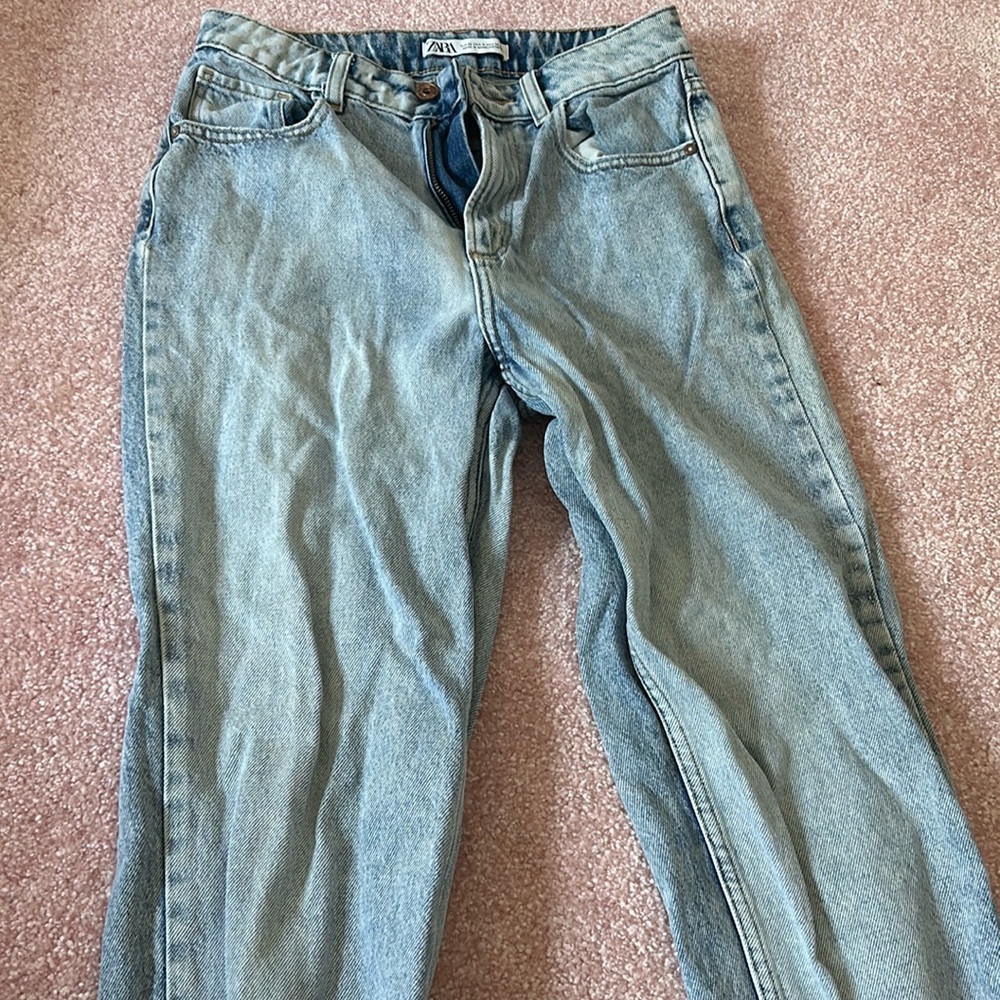 Light blue skinny jeans.